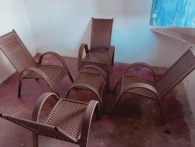 Vende-se cadeira de fibra