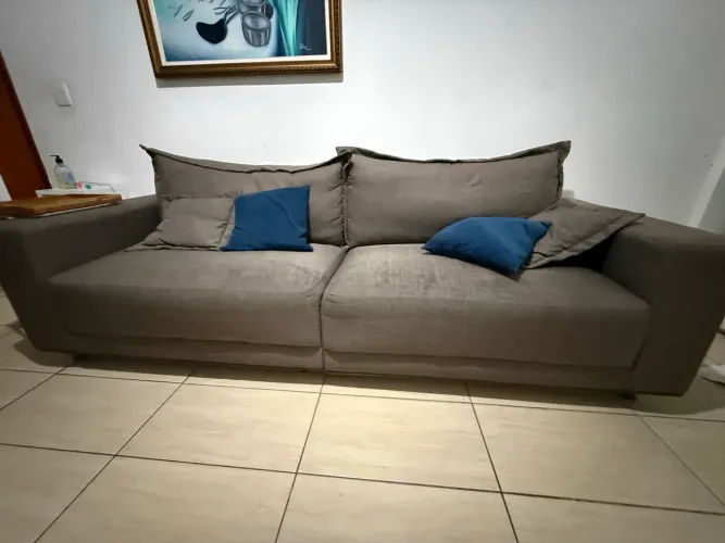 Sofá cinza excelente