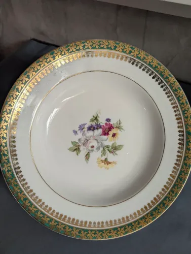 Pratos em porcelana Brenannd