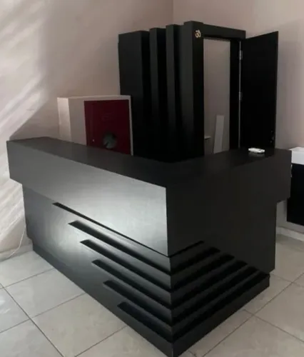 Balcão de Recepção Moderno em MDF Preto - Excelente Estado. Entrega em Ponta Grossa.