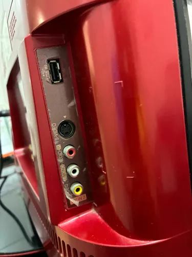 TV LG 32 ? com base e controle remoto 
