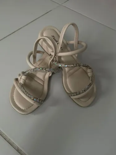 Sandália Pink Cats infantil de salto bloco bege