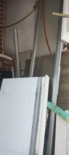Madeiras MDF usadas em bom estado - Janelas de madeira maciça