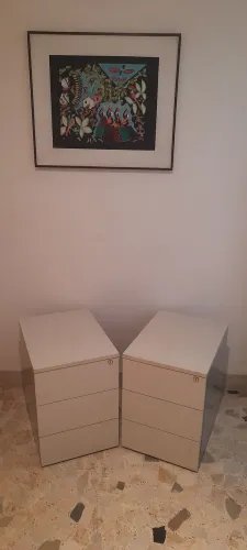 Gaveteiros metálicos , excelente estado 