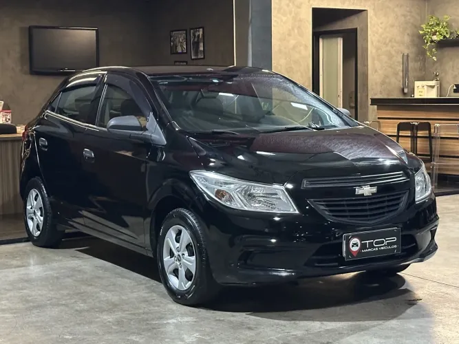 Chevrolet Onix Hatch LS 1.0 8V Flex Power Mec. 4P 2015
