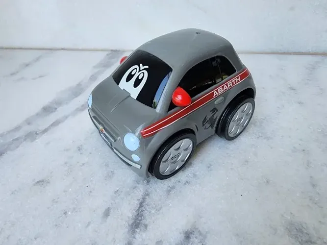 Brinquedo Chicco Turbo Touch Fiat 500 Abarth - carrinho a pilha