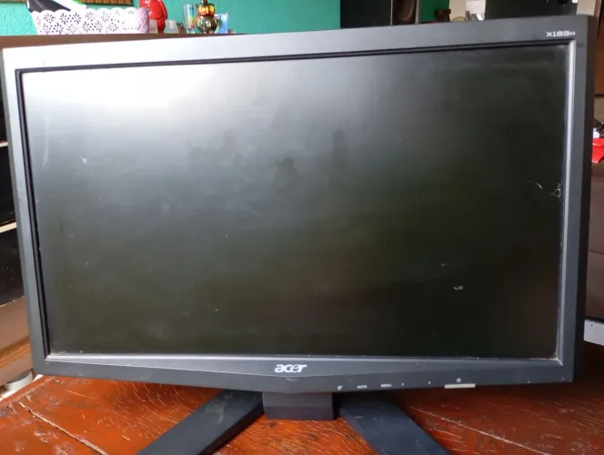 Monitor Acer x183h LCD 