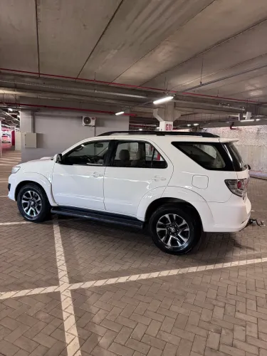 Toyota Hilux SW4 SRV D4-d 4X4 3.0 TDI Dies. AUT 2014