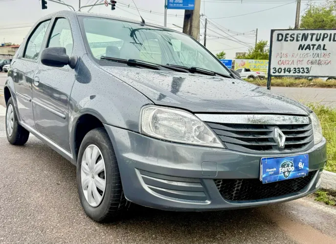 Renault Logan Authentique Hi-flex 1.0 16V 4P 2013