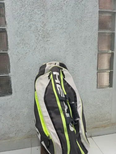 VENDE-SE MOCHILA DE RAQUETE TENIS 