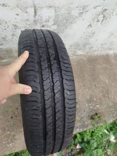 Roda 13 com pneu novo