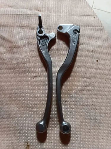 Par de manetes para moto (nunca usados)