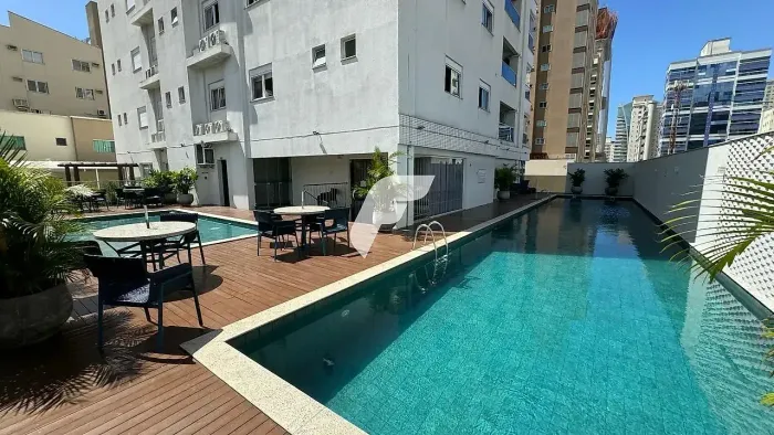 Apartamento mobiliado com 4 dormitórios sendo 4 suítes e 3 vagas de garagem em Itapema/SC