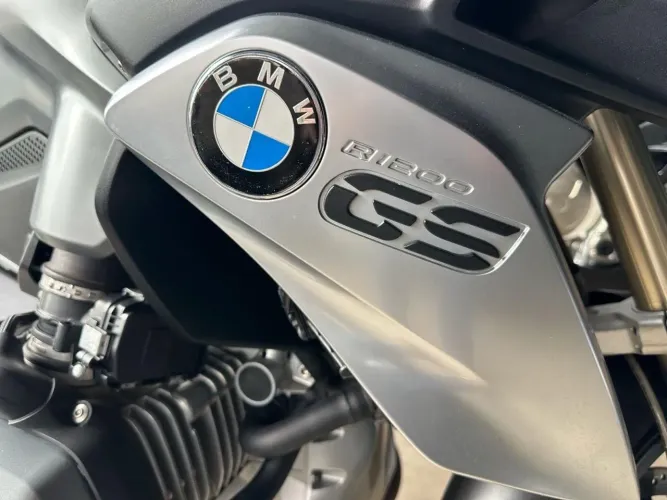 GS 1200 
