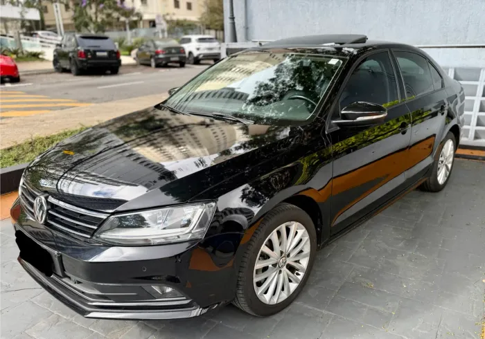 Volkswagen Jetta Comfortline 1.4 TSI 16V 4P Aut. 2018