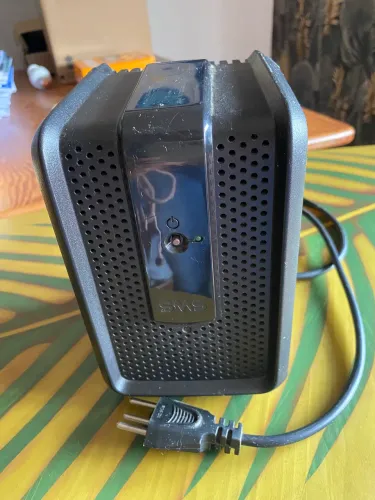 Estabilizador SMS Revolution Speedy 300VA Bivolt Automático 115V/127V/220V