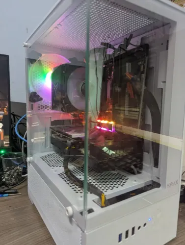 (vídeo) PC gamer ryzen 5500x3d 16gb ram ssd 512gb nvme nvidia geforce rtx 2070 branco