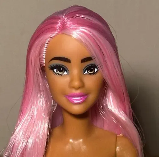 Boneca Barbie cabelo rosa