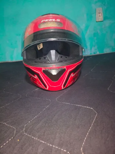 Vende - esse capacete seme novo 