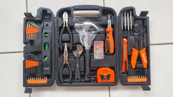 Maleta com Kit ferramentas 129 peças