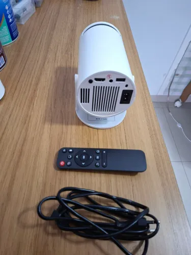 VENDO PROJETOR HY300