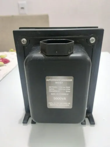 Auto transformador 5000VA (Volts-Amperes)