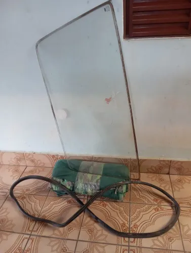 Para brisa traseiro do prêmio