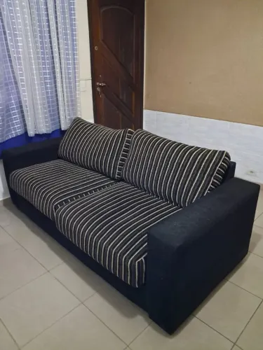 SOFÁ 2 e 3 LUGARES 350 REAIS