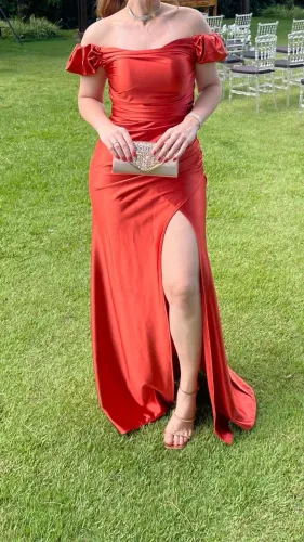 Vestido de festa terracota