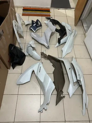 VENDO CARENAGENS PCX 160
