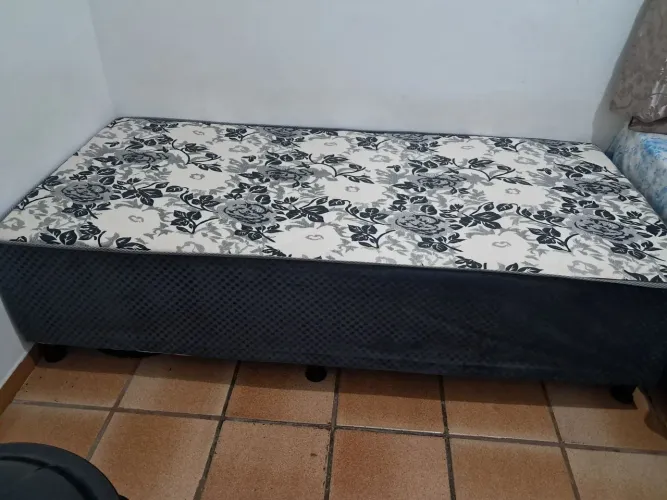Cama de solteiro box