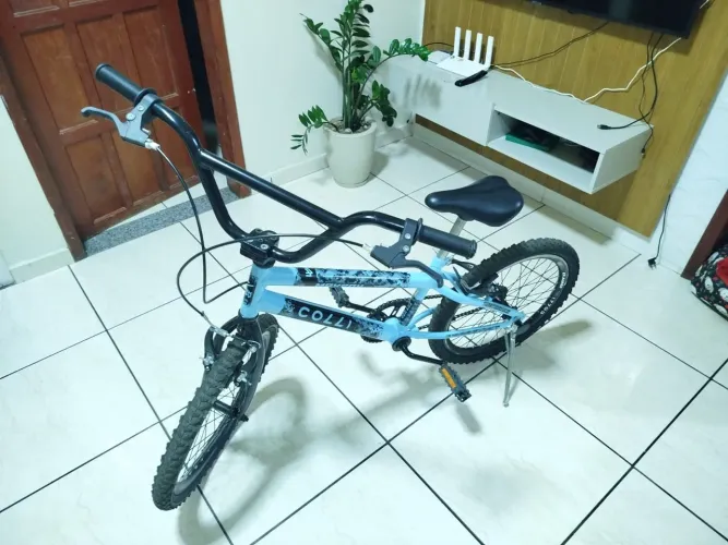 Bicicleta semi nova 