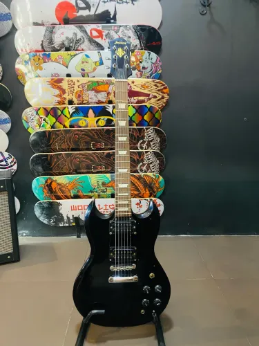 Guitarra SG Strinberg