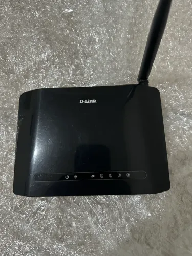 Roteador D-Link preto