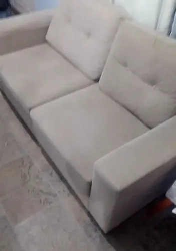 SOFA CONFORTÁVEL RESISTENTE ELEGANTE