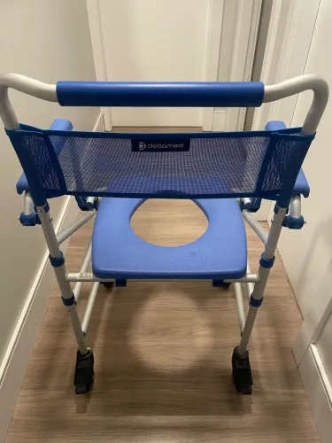 Oferta - CADEIRA DE BANHO DELLAMED pouco uso 