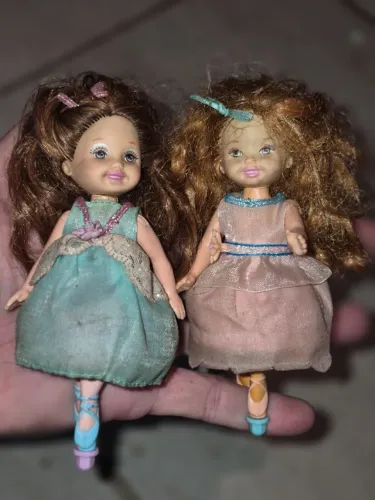 Boneca barbie em as 12 princesas bailarinas: janessa e Kellly