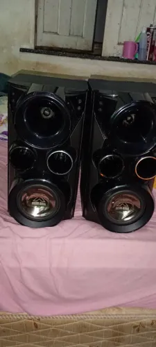 Vendo esseas caixas de som da marca LG por apenas 50 reais