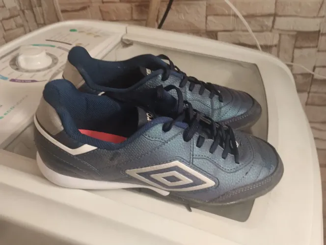 Chuteira umbro