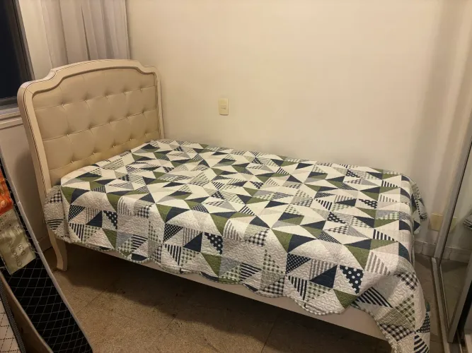Cama Provençal com Cabeceira Estofada