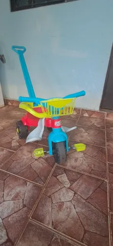 Triciclo infantil