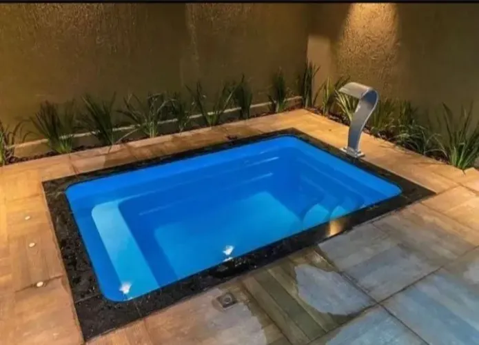 Piscina de 3 metros completa ?