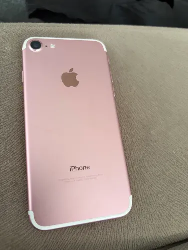 iPhone 7 Rosa - Para Peças ou Reparo - Não Liga