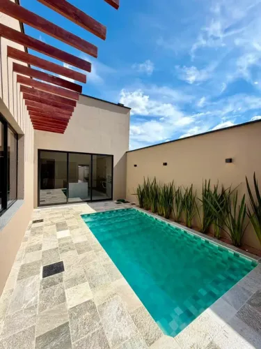 Casa de Alto Padrão com Piscina e Suíte com Closet no Residencial Paraíso 3M