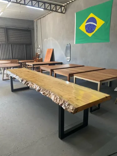 Mesa madeira borda rústica