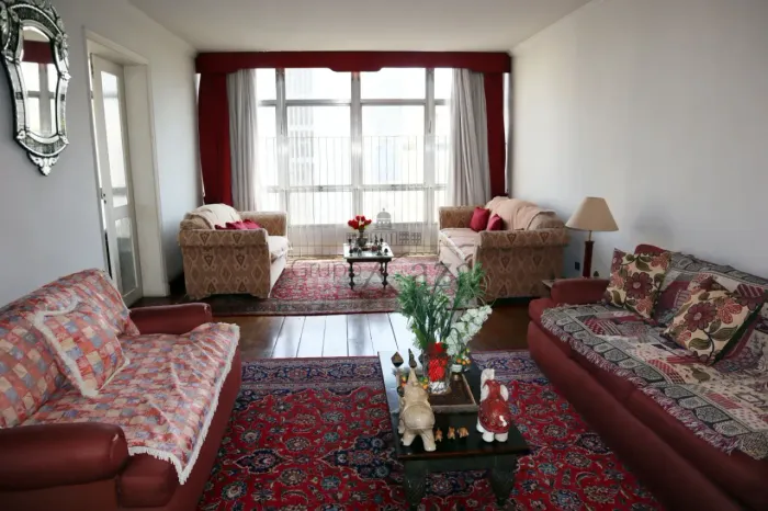Apartamento - Jardim América - 4 Dormitórios - 294m².