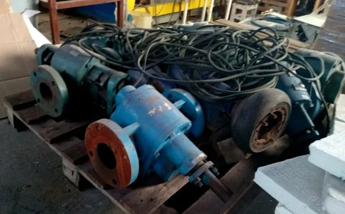 BOMBAS DE ENGRENAGEM DE 3 POLEGADAS LOTE COM 09 UNIDADES