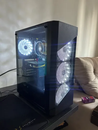 PC GAMER / RX 6600 / Ryzen 5 5500 / 16gb ram / SSD NVME 500gb