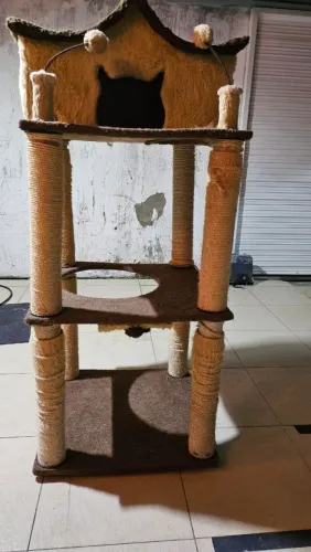 casa pra gatos com arranhador