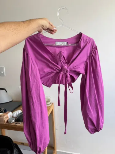 Camisa cropped